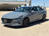 Used 2021 Hyundai Elantra SEL image 3