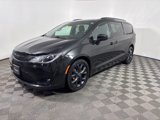 Certified 2020 Chrysler Pacifica Touring-L Plus image 3