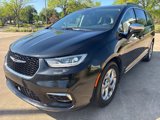 Used 2022 Chrysler Pacifica Limited image 4