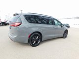 New 2025 Chrysler Pacifica Limited w/ Uconnect Theater Family Group image 3