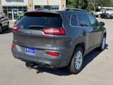 Used 2017 Jeep Cherokee Latitude w/ Comfort & Convenience Group image 3