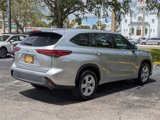Used 2021 Toyota Highlander L image 5