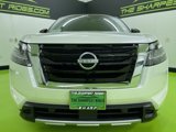 Used 2024 Nissan Pathfinder Platinum image 3