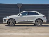 Used 2025 Porsche Macan w/ Premium Package Plus image 2