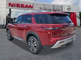 New 2025 Nissan Pathfinder Platinum image 4