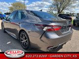 Used 2023 Toyota Camry SE image 5
