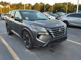 Used 2024 Nissan Rogue SV image 4