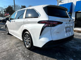 Used 2022 Toyota Sienna LE image 6
