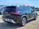 New 2025 Nissan Pathfinder SL image 2