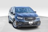 New 2025 Chrysler Pacifica Select image 2