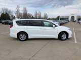 Certified 2022 Chrysler Pacifica Touring-L image 5