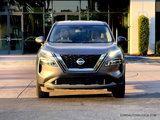 Used 2023 Nissan Rogue SV image 2