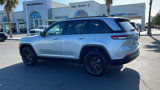 Certified 2024 Jeep Grand Cherokee Altitude image 5