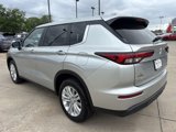 New 2025 Mitsubishi Outlander ES image 5