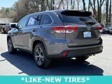 Used 2017 Toyota Highlander LE image 5
