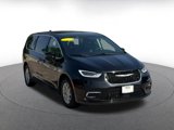 Used 2024 Chrysler Pacifica Touring-L image 3