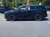 New 2025 Toyota Highlander XLE image 4