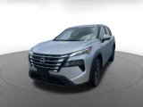 Used 2024 Nissan Rogue SV image 5