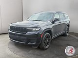 Used 2024 Jeep Grand Cherokee L Laredo image 2