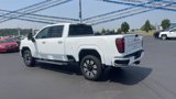 Used 2024 GMC Sierra 3500 Denali image 3