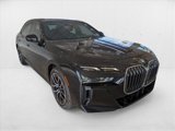 Used 2024 BMW 740i xDrive image 3