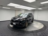 Used 2023 Toyota Highlander Bronze Edition image 3