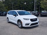 New 2026 Chrysler Pacifica Select image 3