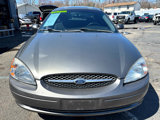 Used 2002 Ford Taurus SE image 2