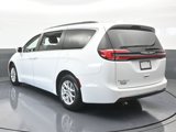 Used 2022 Chrysler Pacifica Touring-L image 2