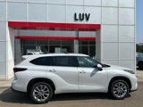 New 2025 Toyota Highlander Limited image 6