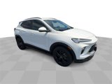 Used 2024 Buick Encore GX Sport Touring image 2