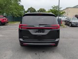 Used 2021 Chrysler Pacifica Touring-L image 5
