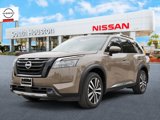 New 2025 Nissan Pathfinder Platinum image 2