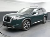 New 2025 Nissan Pathfinder Platinum image 4