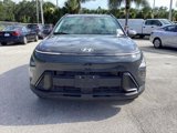 Used 2025 Hyundai Kona SEL image 2