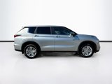 New 2025 Mitsubishi Outlander ES image 4