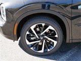 New 2025 Mitsubishi Outlander SE image 3