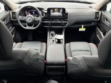 New 2025 Nissan Pathfinder Platinum image 3