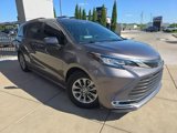 Used 2021 Toyota Sienna XLE image 2