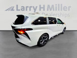 New 2025 Toyota Sienna Platinum image 5