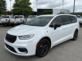 New 2024 Chrysler Pacifica Premium image 3