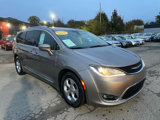 Used 2017 Chrysler Pacifica Touring-L Plus image 3