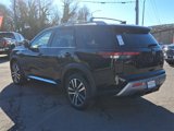New 2025 Nissan Pathfinder Platinum image 3