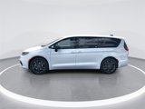 New 2026 Chrysler Pacifica Select image 5