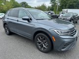 Used 2022 Volkswagen Tiguan SE w/ Panoramic Sunroof Package image 4