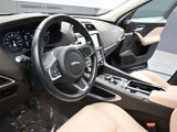 Used 2020 Jaguar F-PACE Prestige image 4