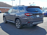 New 2025 Honda Pilot Touring image 3