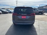 Used 2022 Chrysler Pacifica Touring image 3