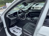 Used 2022 Jeep Grand Cherokee L Limited w/ Black Appearance Package image 2