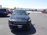 Used 2018 Jeep Cherokee Latitude image 2